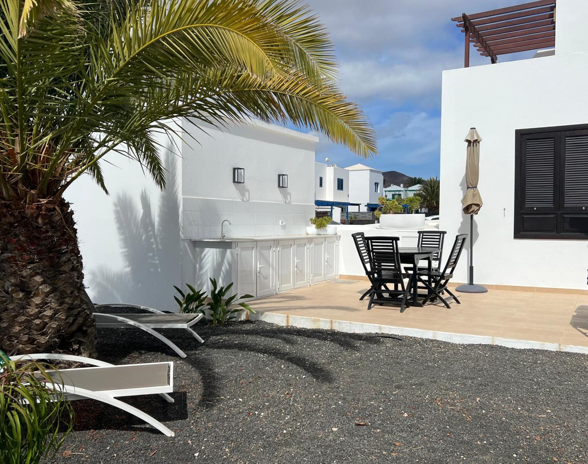 Lovely Casa Felicidad, Swimming Pool, Wifi X Private Garden Playa Blanca  Luaran gambar